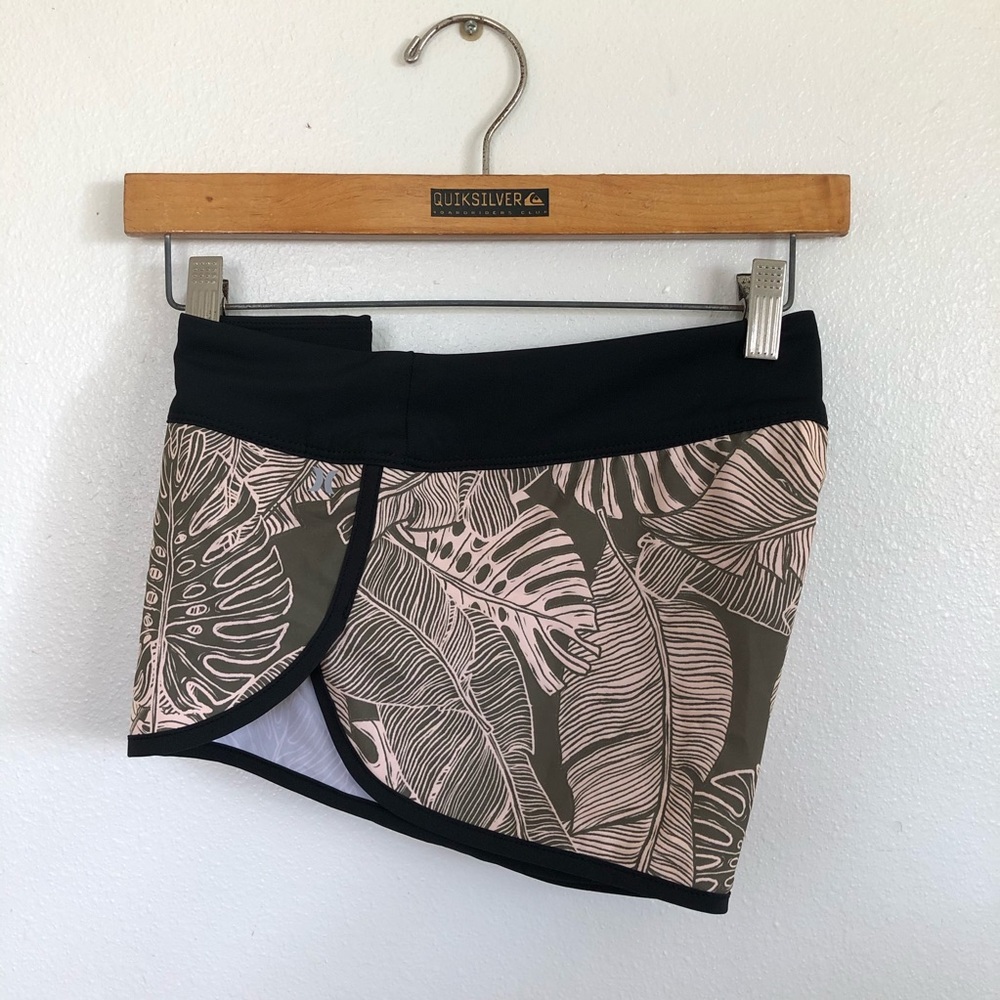 Hurley Women's Phantom 2.5 Beachrider Board Shorts